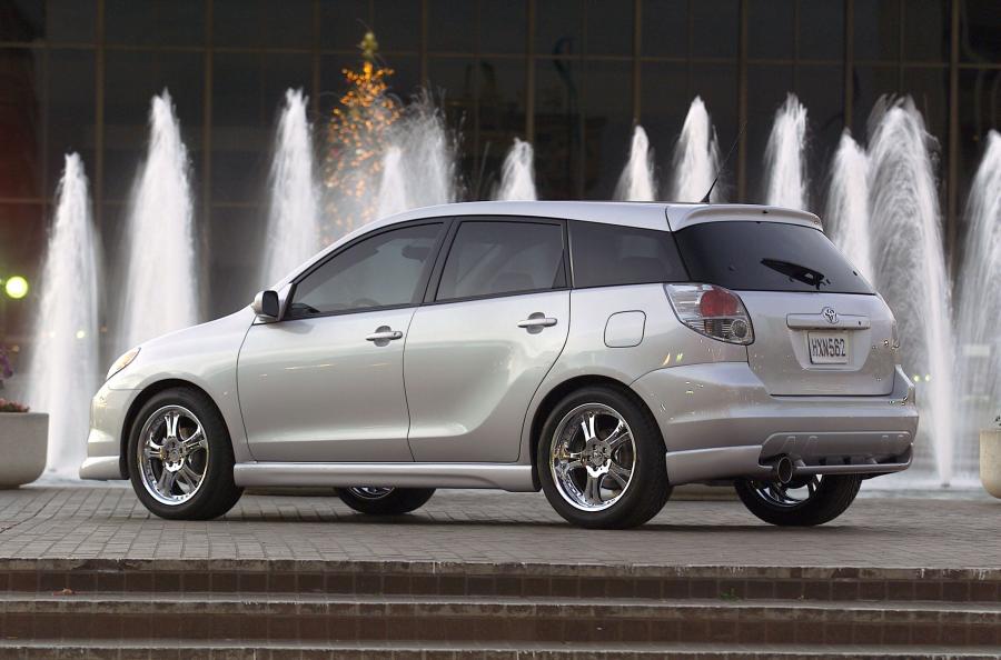  Toyota Corolla Matrix Concept (E130) 2001 года  (фото 26 из 34)